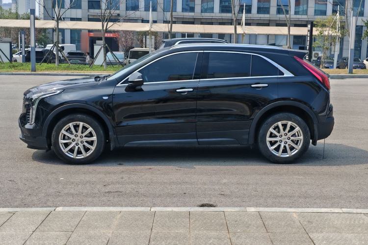 Used Cadillac XT4 2018 28T Two-Wheel Drive Tech Version