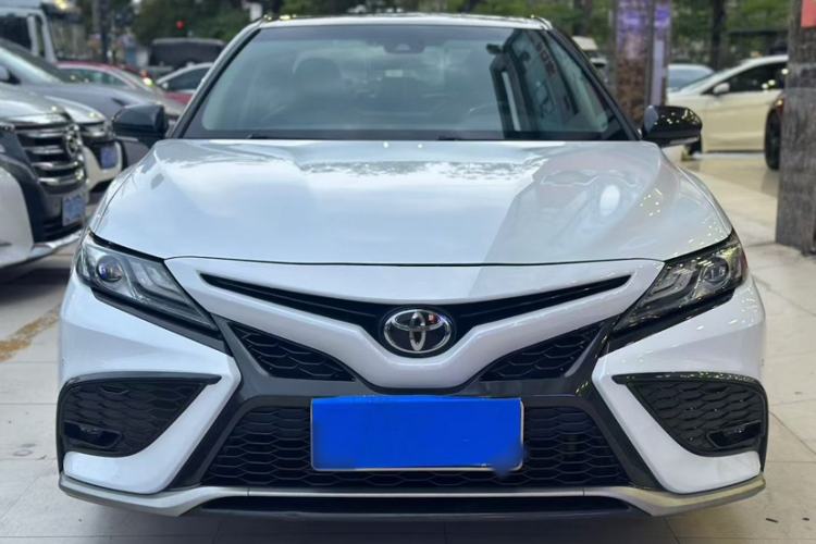 Used Toyota Camry 2021 2.0S FENGSHANG Edition Exterior 3