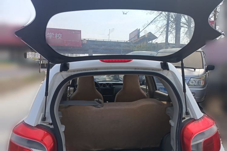 Used Venucia R30 2014 1.2L Manual Enjoyment Edition
