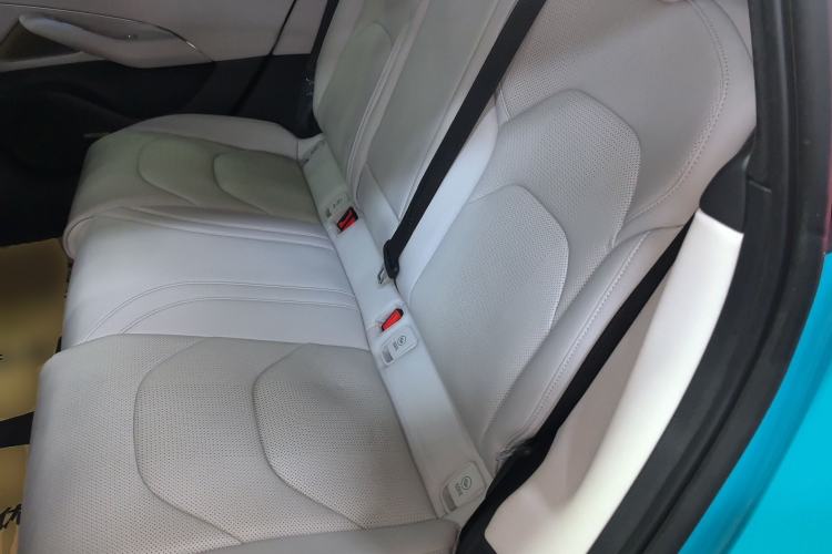 Used Xiaomi Auto SU7 2024 Four-Wheel Drive Ultra-Long Range Advanced Intelligent Driving Max Edition Left Rear Seat