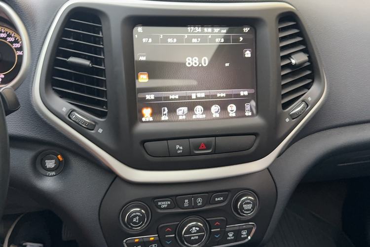 Used Jeep Cherokee 2017 2.0L Superior Edition