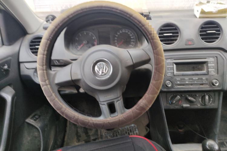 Used Volkswagen Jetta 2015 Value Edition 1.6L Manual Fashionable Style Steering Wheel