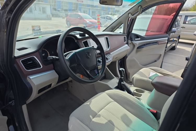 Used FORTHING Lingzhi 2018 M5L 1.6L 7-Seater Luxury Model
