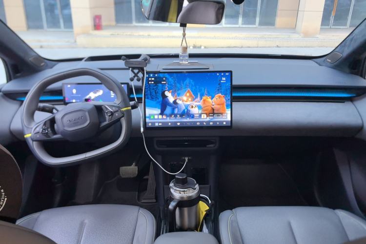 Used Lynk & Co Z20 2025 530 km Range Rear-Drive Max "Chasing the Sun" Edition
