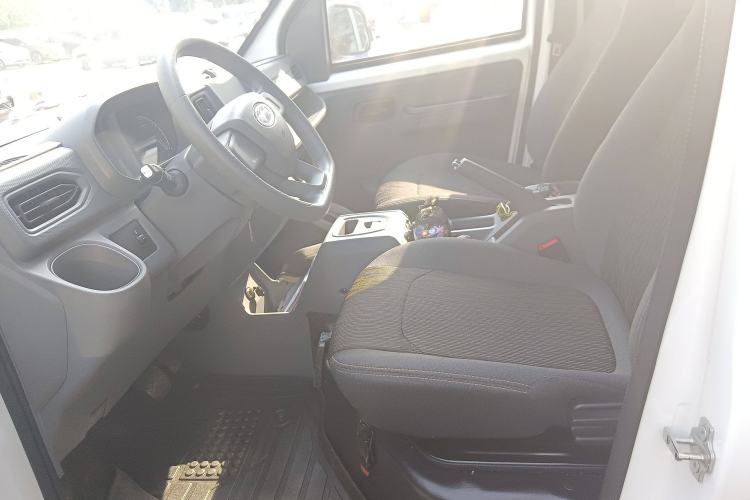 Used Karry Jiangtun E5 2024 268 km Range Open-Window 6-Seater Version
