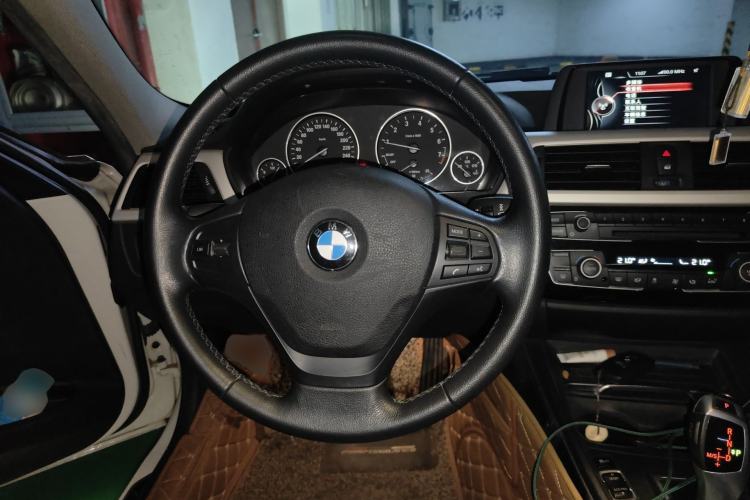 Used BMW 3 Series 2016 316Li Fashion Model Steering Wheel