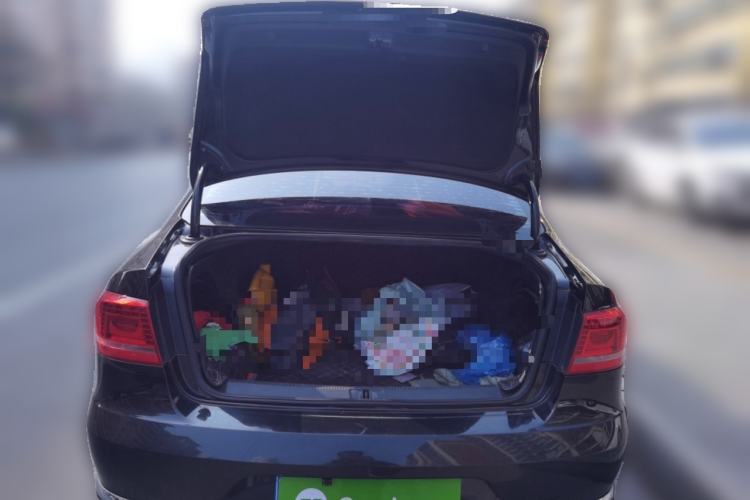 Used Volkswagen Magotan 2016 1.8TSI Luxury Comfort Model Trunk