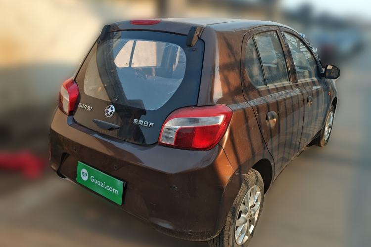 Used Venucia R30 2014 1.2L Manual Enjoyment Edition