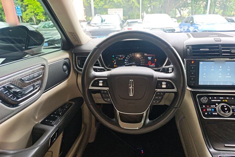 Used Lincoln Continental 2019 2.0T Two-Wheel Drive Prestige Version China VI Standard
