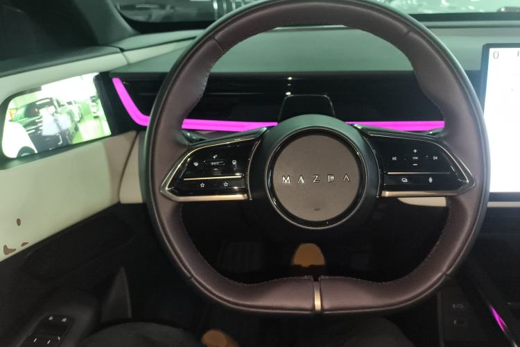 Used Mazda EZ-60 2025 Model Range-Extended 200 Max
