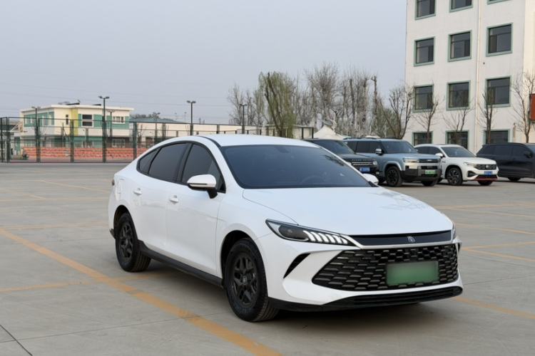 Used BYD Qin PLUS 2025 DM-i Smart Drive 55KM Leading Model
