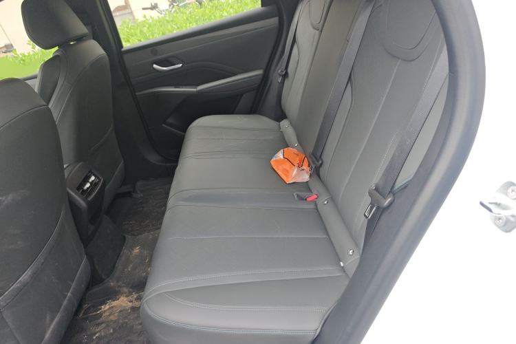 Used BYD Qin PLUS 2025 DM-i Smart Drive 55KM Leading Model Interior 4