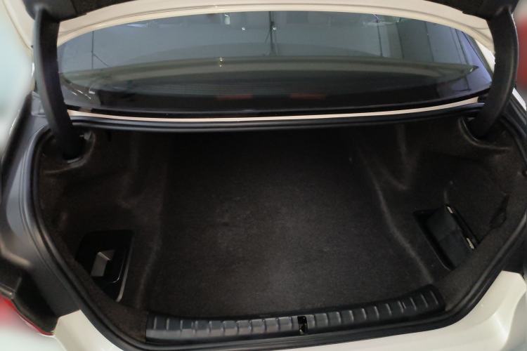 Used BMW 5 Series 2019 525Li M Sport Package Trunk