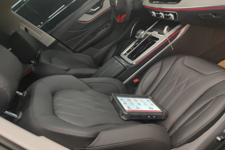 Used Hongqi HS5 2025 2.0T Two-Wheel Drive Flagship Pro Edition