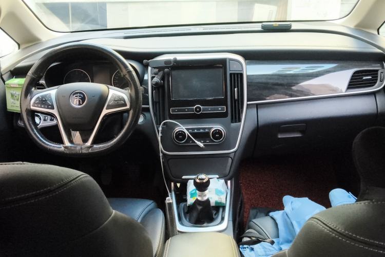 Used BYD Song MAX 2017 1.5T Manual Smart Connect Luxury 7-Seater