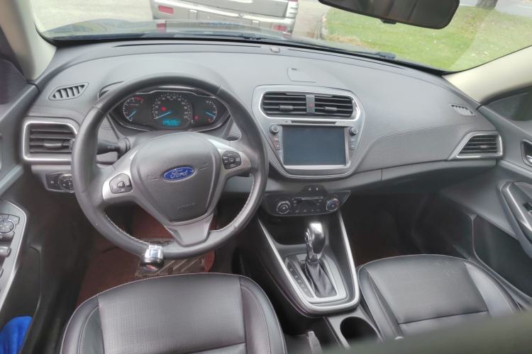 Used Ford Escort 2015 1.5L Automatic Fashion Model