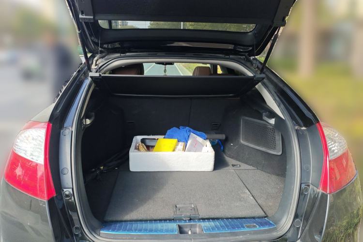 Used Honda Crosstour 2014 3.0L AWD Prestige Navigation Edition Trunk