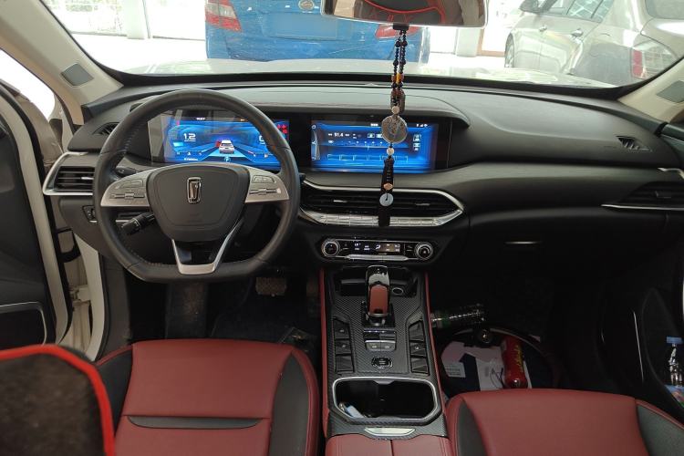 Used Bestune T77 2019 230 TID Automatic Prestige Version China V Emission Standard Center Console