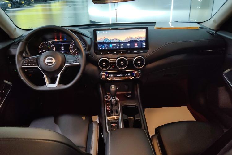 Used Nissan Sylphy 2023 Revised 1.6L CVT Enjoyment Edition Center Console