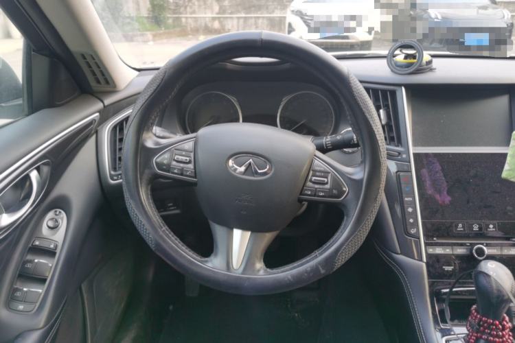 Used Infiniti Q50L 2015 2.0T Comfort Edition Steering Wheel