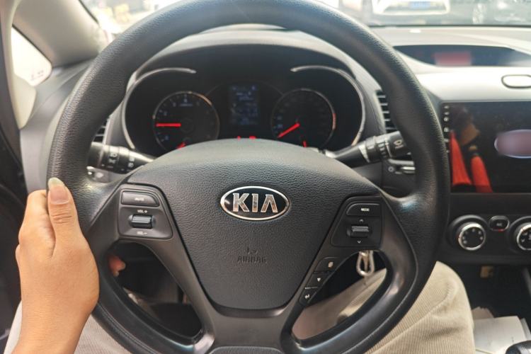 Used Kia K3 2013 1.6L Automatic GL Steering Wheel