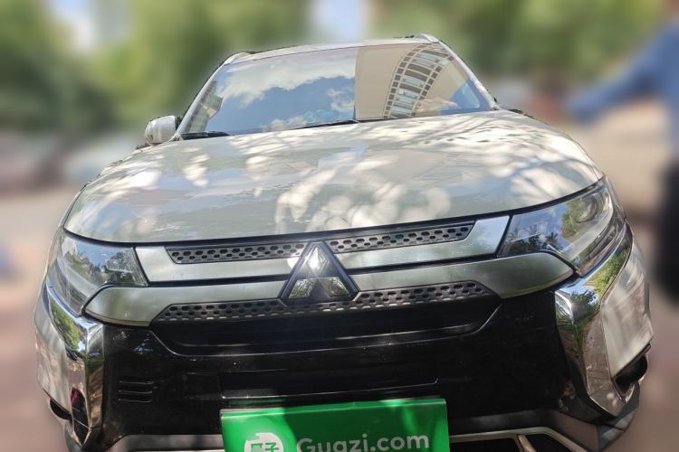 Used Mitsubishi Outlander 2019 2.0L Two-Wheel Drive Comfort Edition 5 Seats China V Standard