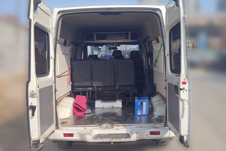 Used SAIC MAXUS Xintu V80 2021 2.0T PLUS Manual Aoyuntong Short Wheelbase Mid-Roof 5/6-Seater
