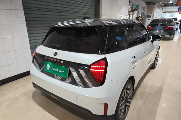 Used MINI Electric MINI COOPER 2025 456km COOPER E Classic Style
