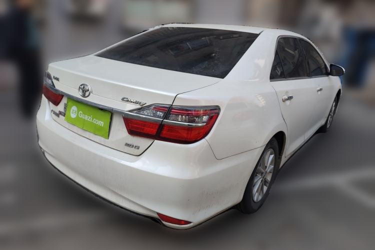 Used Toyota Camry 2016 2.0G 10th Anniversary Leading Edition
