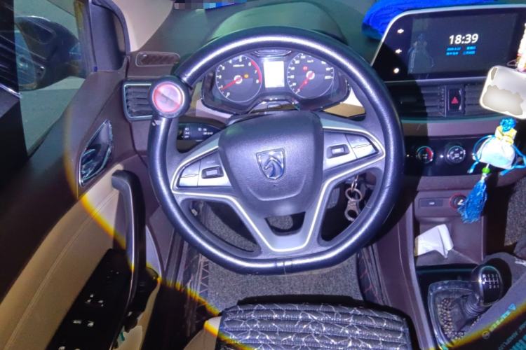 Used Baojun 310W 2017 1.5L Manual Fashion Model China V