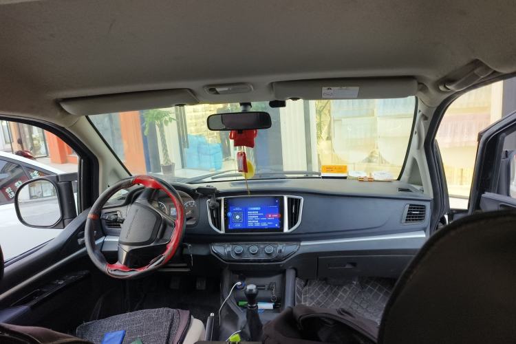 Used FORTHING Lingzhi 2022 M5L 1.6L Utility Model 7 Seats
