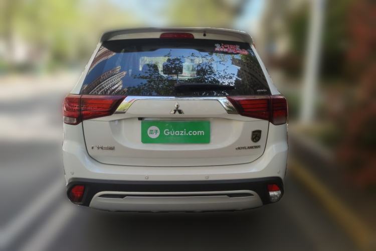 Used Mitsubishi Outlander 2020 2.4L 4x4 Zhi Xiang Edition 5 Seats Rear