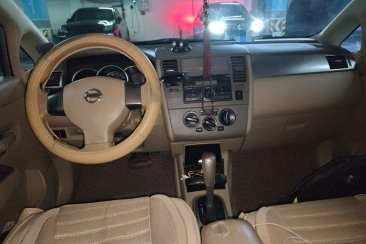 Used Nissan Tiida 2005 1.6GE AT
