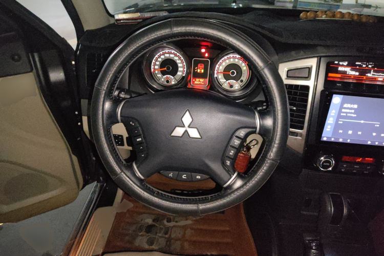 Used Mitsubishi Pajero 