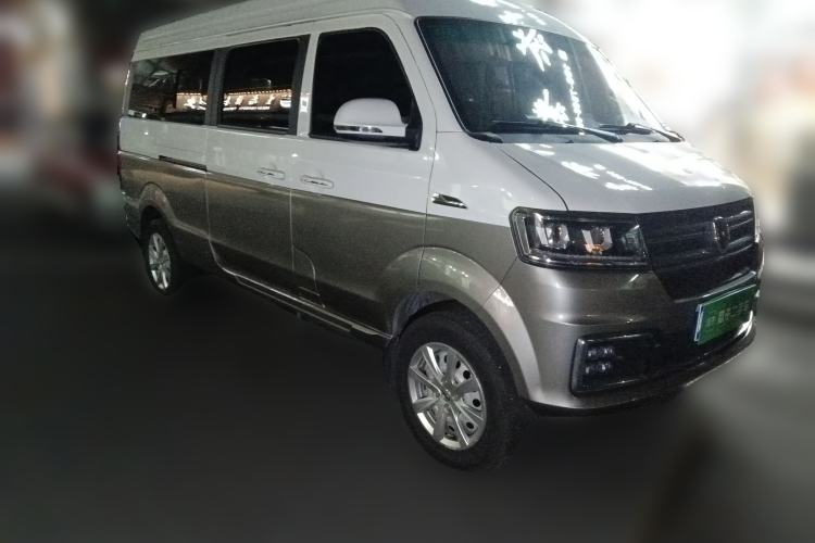 Used Jinbei New Hiace S 2021 1.5L Wealth Central Air-Conditioned Bus China VI Standard Model SWC15M
