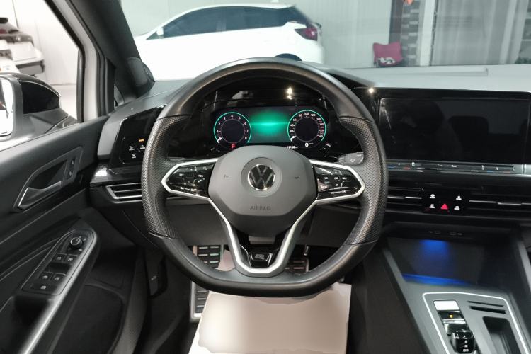 Used Volkswagen Golf 2023 Facelift 280TSI DSG R-Line Lite Steering Wheel