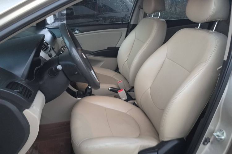 Used Hyundai Verna (older generation) 2014 1.4L Manual Smart GLS Trim