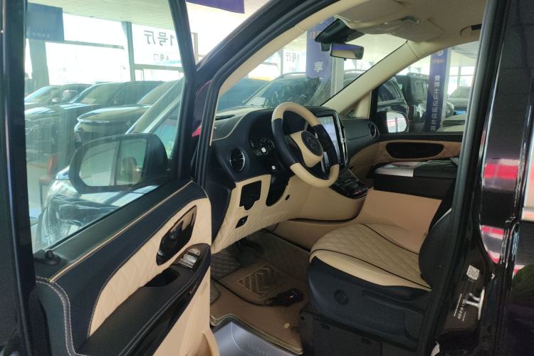 Used Mercedes-Benz Vito 2021 2.0T Elite Version 7 Seats