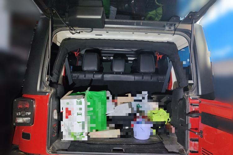 Used Jeep Wrangler 2014 3.0L Sahara Four-Door Edition Trunk