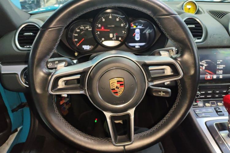 Used Porsche 718 2016 Cayman 2.0T
