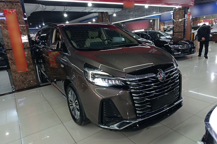 Used Buick GL8 2023 Land Executive Class 652T Luxury Model
