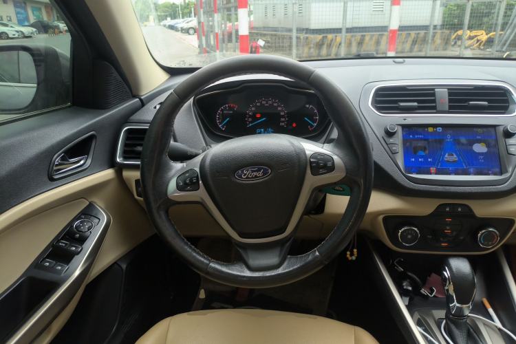 Used Ford Escort 2015 1.5L Automatic Comfort Edition Steering Wheel