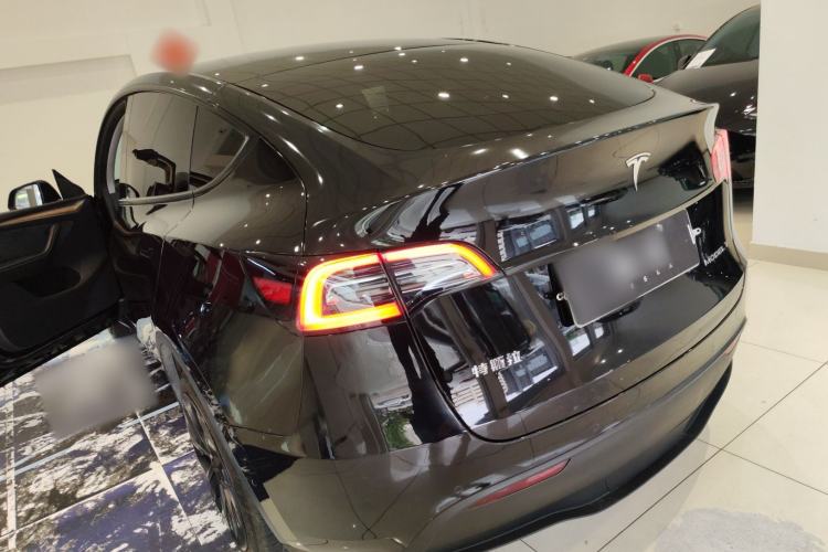 Used Tesla Model Y 2022 Revised Version Long-Range All-Wheel Drive Exterior 2