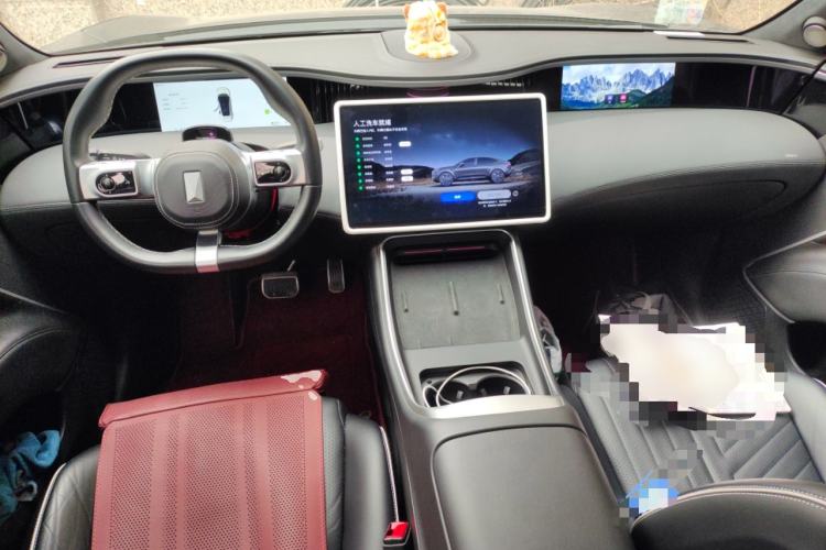 Used Avatr 11 2023 Harmony 90-degree Rear-wheel Drive Business Edition Center Console