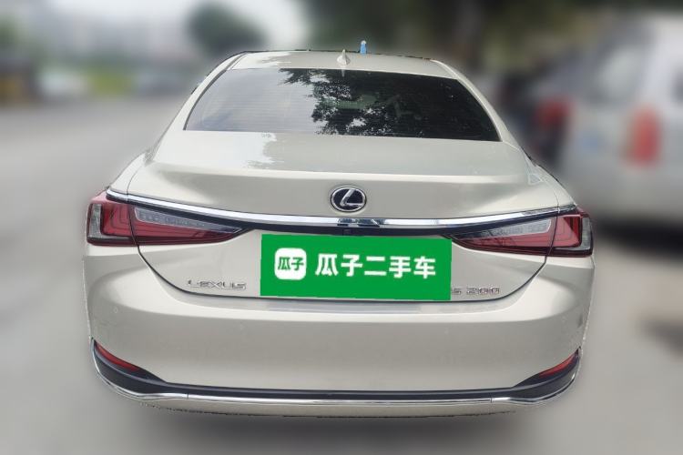 Used Lexus ES 2020 200 Excellence Edition