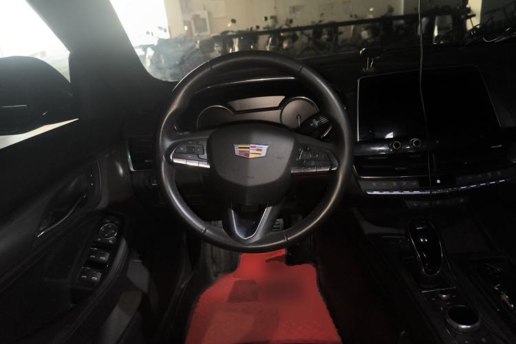 Used Cadillac CT5 2021 28T Luxury Model Steering Wheel