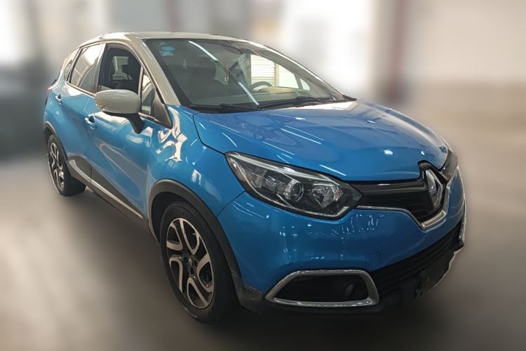 Used Renault Captur 2015 1.2T Automatic Luxury First Edition Front Right 45 Deg
