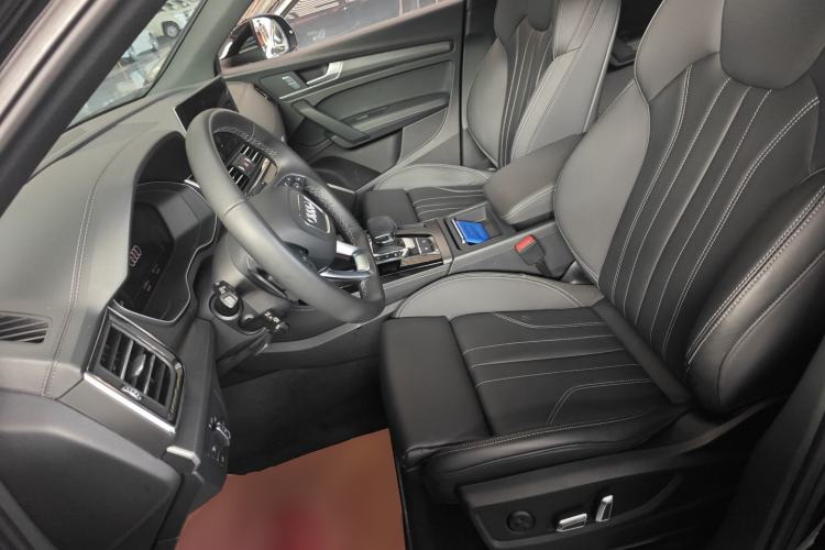 Used Audi Q5L 2023 40T Luxury Dynamic Model
