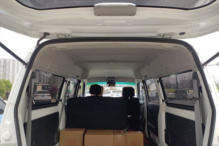 Used Jinbei Hiace X30 2023 1.5L Business-Style Passenger Van 5/6/7-Seater Non-Air-Conditioned Version SWC15M
