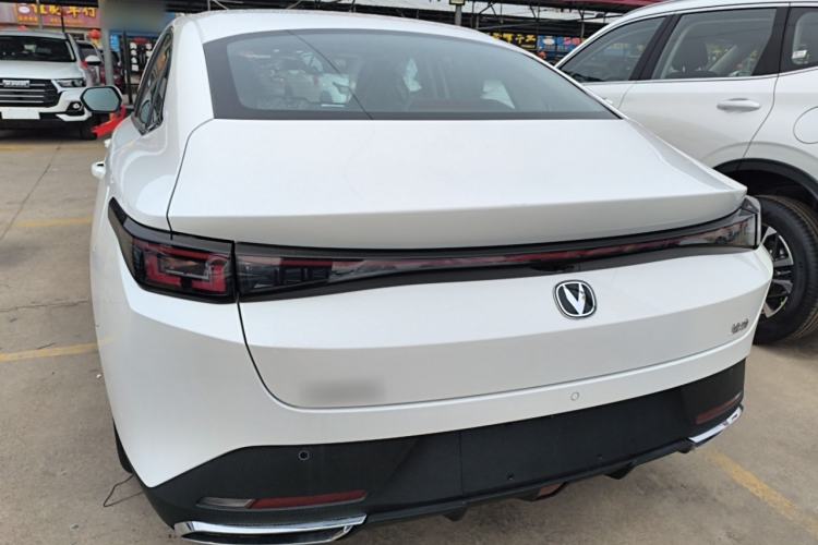 Used Changan Eado 2025 Blue Whale 1.5T 500Bar Prestige Model